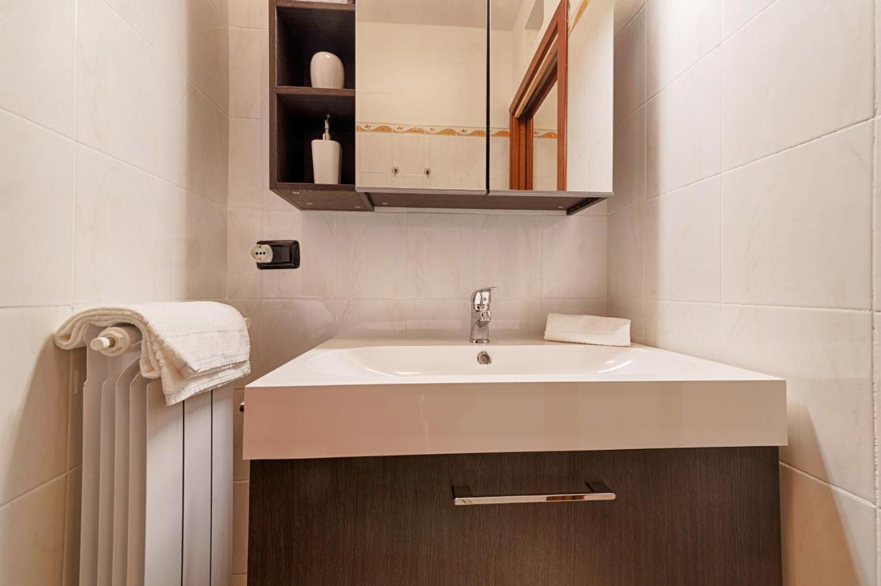 Modern Lakefront 1-bedroom Appartement *