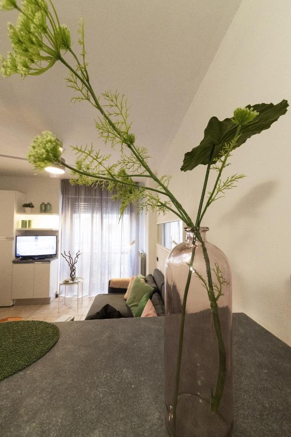 Modern Lakefront 1-bedroom Appartement *